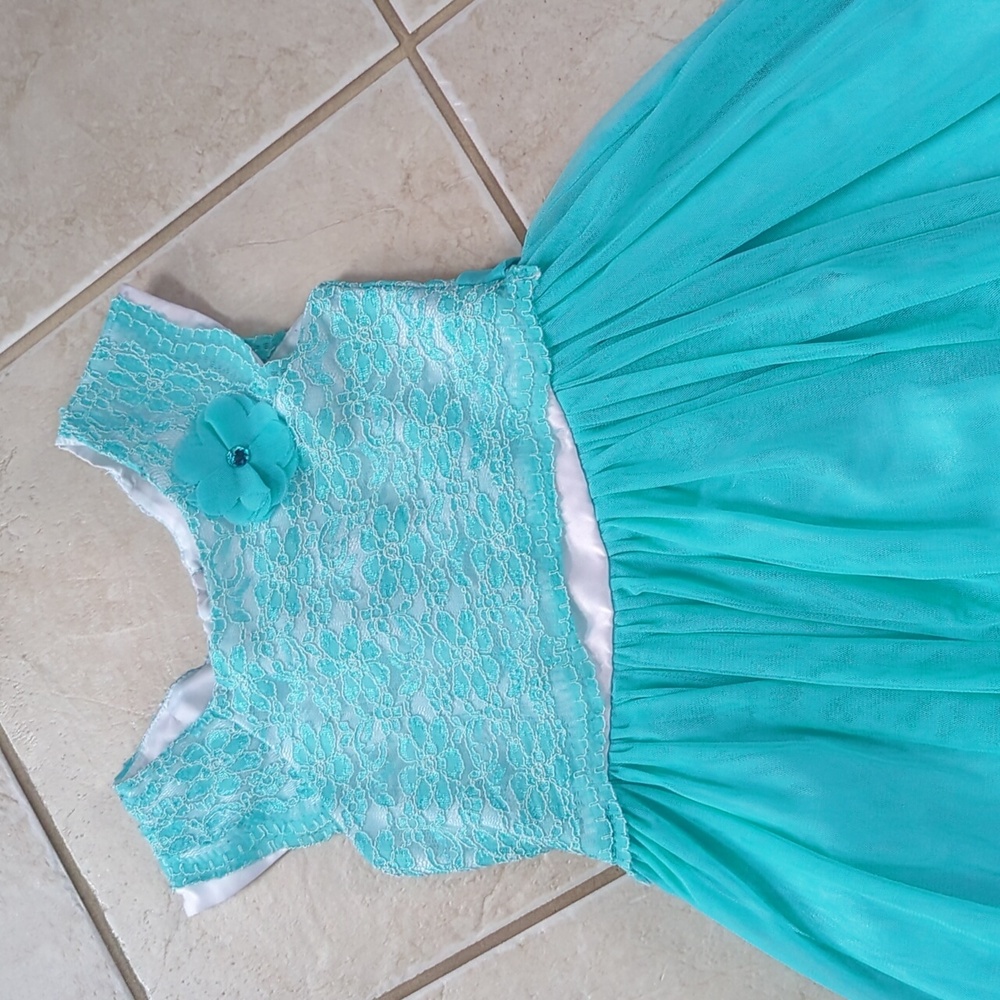 Elegant Aqua Kids Dress Size 10 Tulle Bottom - Picture 2 of 8
